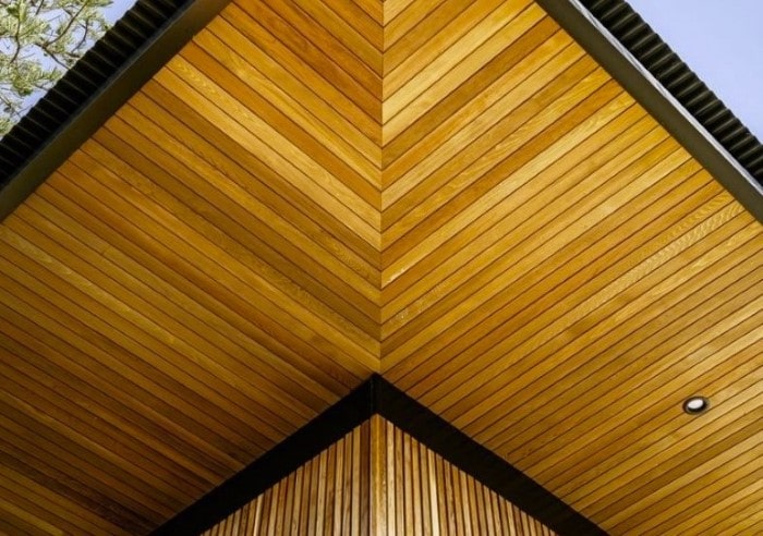 habillage sous toiture en bois